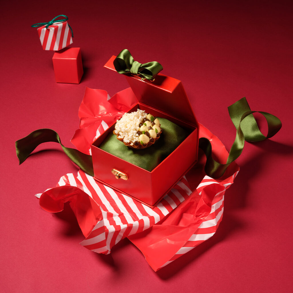 Six by Nico Presents: The Nutcracker - A Festive Culinary Ballet for the Senses 1 SbN Nutcracker 1x1 Course 1 Six by Nico Presents: The Nutcracker - A Festive Culinary Ballet for the Senses